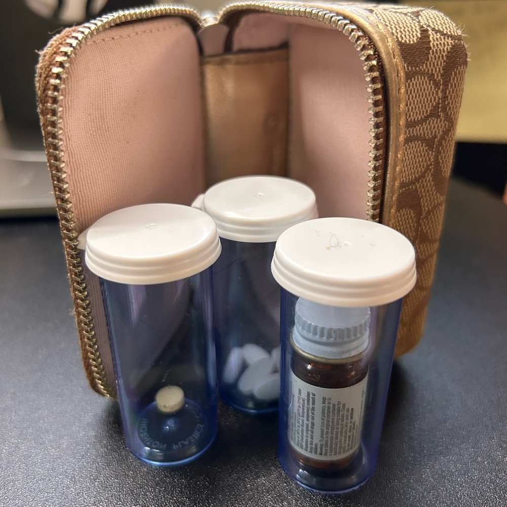 Replacement vials for Coach Pill case (Case NOT included) Vials only!!! - Picture 5 of 7